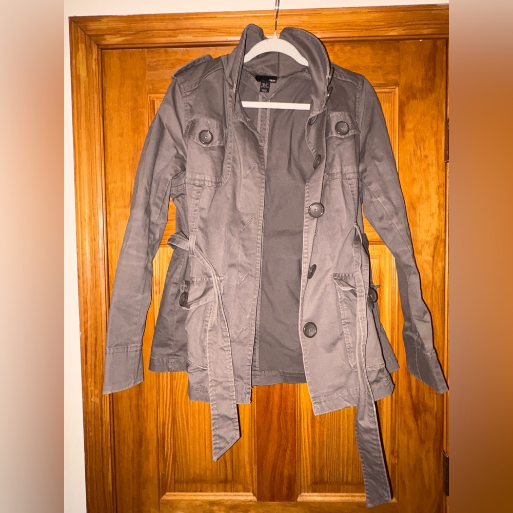 H&M Taupe Trench Coat with Belted Waist and Lightweight Design